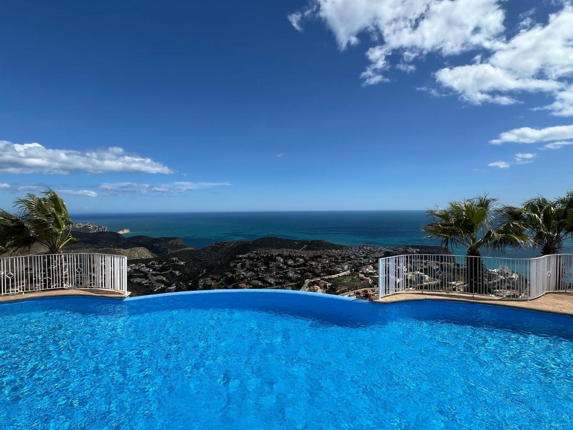 Apartamento Con Vistas Al Mar Cumbre Del Sol By Alterhome Zewnętrze zdjęcie